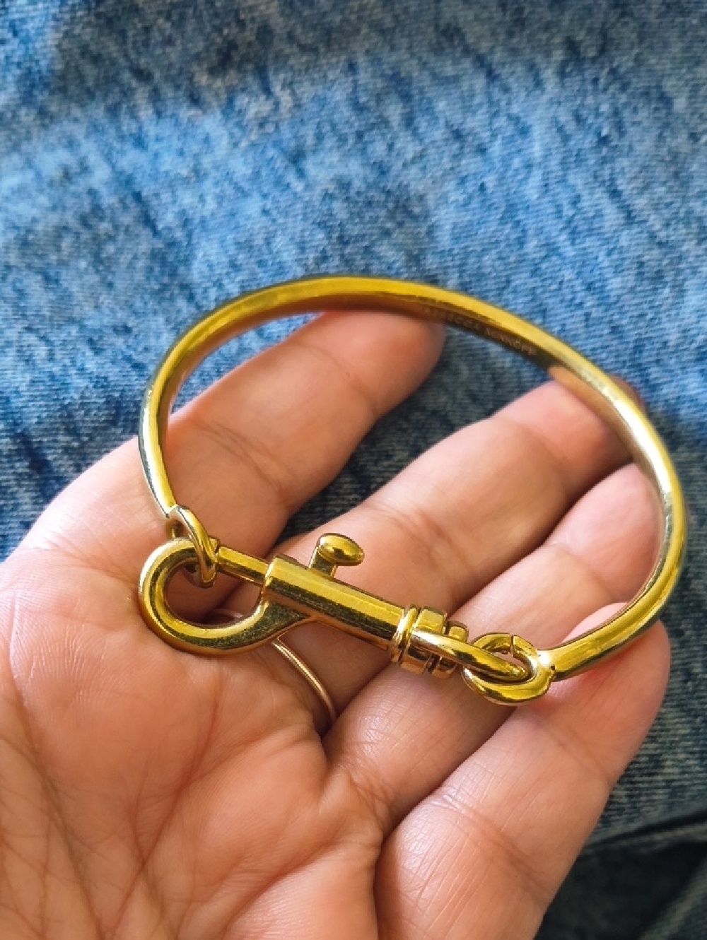 Rebecca Minkoff Brass hook hinge bracelet with shackle clasp NWOT - Picture 5 of 6